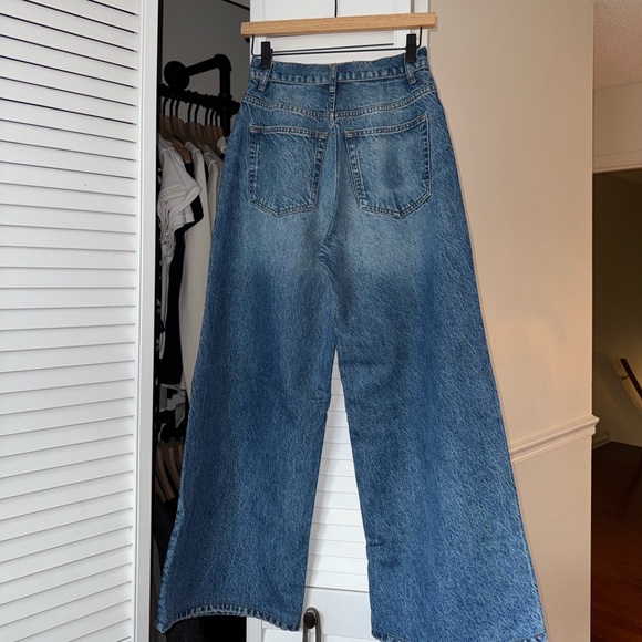 Reformation ‘Iggy Super Wide Leg Slouch Jeans’ in Juno - Picture 6 of 10